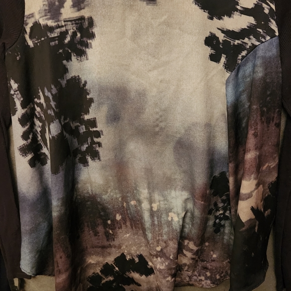 Simply Vera by Vera Wang Asymmetrical Longsleeve - Picture 3 of 3